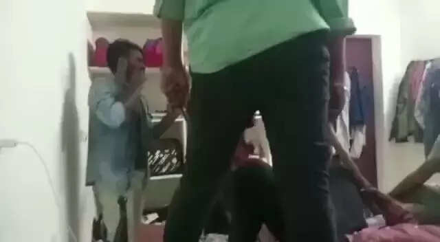 மாணவர் மார்பில் அயர்ன் பாக்ஸ் சூடு...தொடரும் ராகிங் கொடுமை..!!