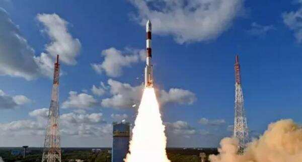 இன்று அதிகாலையில் சீறிப் பாய்ந்த ஜிசாட்-30! வெற்றிகரமாக நிலைநிறுத்தப்பட்டது!