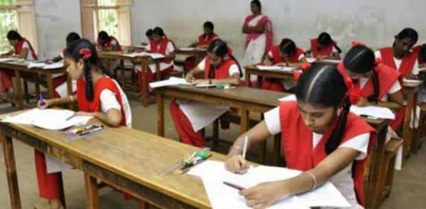 +2 தேர்வில் அதிர்ச்சி!! சேலத்தில் மட்டும் 1,761 மாணவ, மாணவிகள் தேர்வு எழுதவில்லை!!