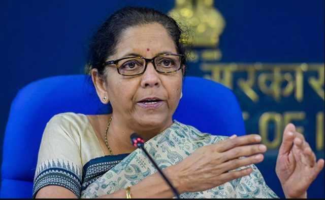 இனி மொத்தமே 4 வங்கிகள் தான்!! நிர்மலா சீதாராமன் அதிரடி..