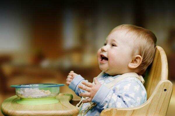 குழந்தைகளுக்கு எப்படி உணவை பழக்கலாம் ?