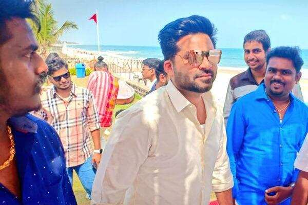 நடிகர் மகத்-பிராச்சி திருமணம்