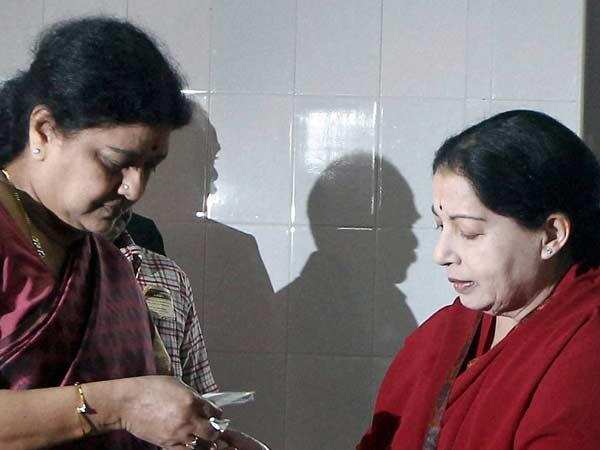 ஆரம்பம் முதல் சொத்துக் குவிப்பு வரை.. ஜெயலலிதா சந்தித்த வழக்குகள்!
