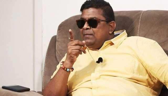 திரைப்படங்களை நிர்வாணமாக சென்று பாருங்க! உளறிக் கொட்டிய மிஷ்கின்!!