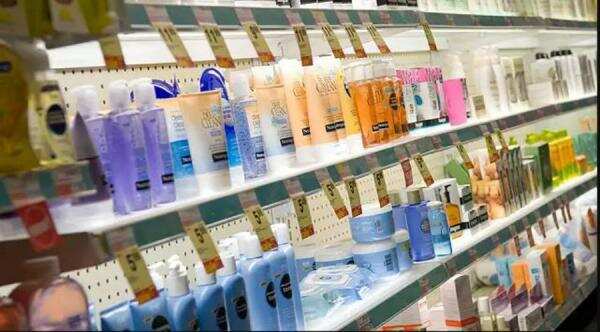 5 வருடம் சிறை, 50 லட்சம் அபராதம்! சிவப்பழகு க்ரீம்களுக்கு மோடி அரசின் அதிர்ச்சி வைத்தியம்!