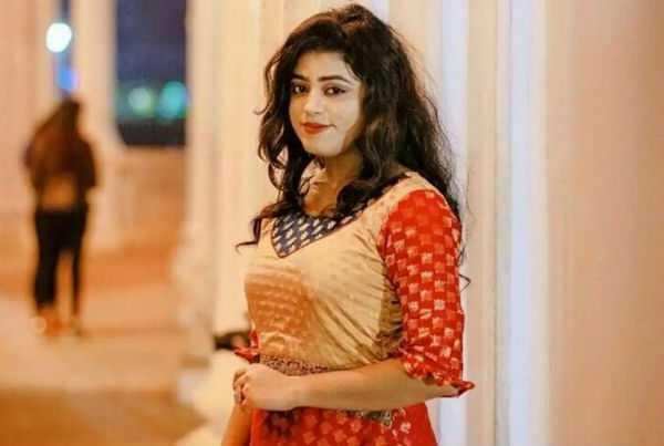 இளம் நடிகை தற்கொலை! அதிர்ச்சியில் திரையுலகம்!