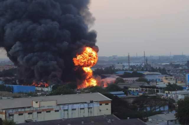 18 மணி நேரத்திற்கு பிறகு கட்டுக்குள் வந்த மாதவரம் ரசாயன ஆலை தீ - சுமார் 120 கோடி ரூபாய் இழப்பு!