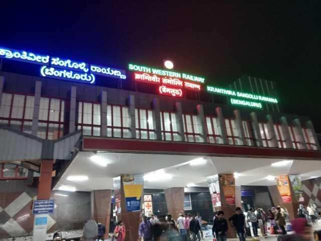 ஓடிப் போன 4 மாணவிகள்! காரணம் கேட்டு அதிர்ந்த போலீசார்!!