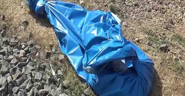 ஓடும் ரயில் முன் பாய்ந்து கல்லூரி மாணவி தற்கொலை.. ஓடும் ரயில் முன் பாய்ந்து கல்லூரி மாணவி தற்கொலை..