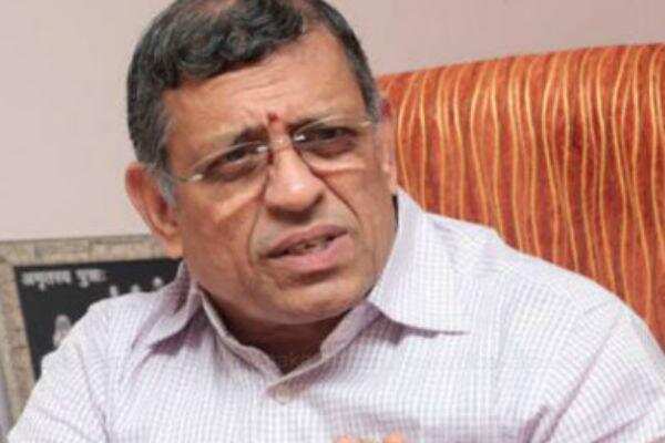 ஆடிட்டர் குருமூர்த்தி வீட்டில் பெட்ரோல் குண்டு வீச முயற்சி!!