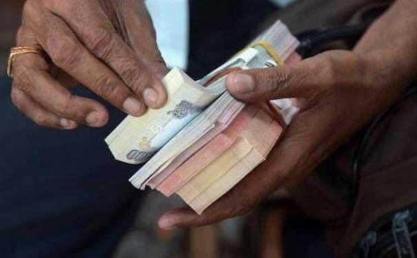 சிறுவனின் வயது 102.. ரூ.500 லஞ்சம் தராததால் அதிகாரிகள் வெறித்தனம்..!