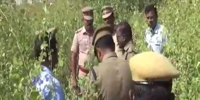 முட்புதரில் சிறுமிக்கு நேர்ந்த கொடூரம்.. கொலை.! வடமாநிலத்தவர்கள் உள்பட 6 பேரிடம் விசாரணை.. அமைச்சர் ஆவேசம் முட்புதரில் சிறுமிக்கு நேர்ந்த கொடூரம்.. கொலை.! வடமாநிலத்தவர்கள் உள்பட 6 பேரிடம் விசாரணை.. அமைச்சர் ஆவேசம்