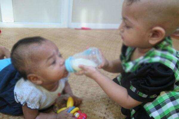 குழந்தை வேணுமா? ஆன்லைனில் அப்ளை பண்ணுங்க…