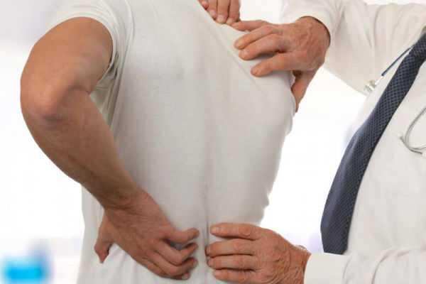 இந்த அறிகுறி இருந்தா சிறுநீரகத்தில் கல் இருக்குன்னு அர்த்தமாம்..