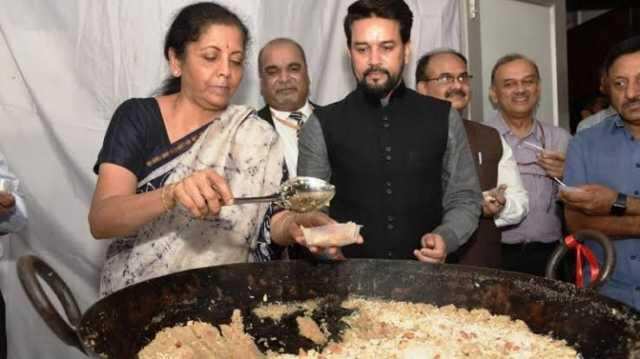 அதிகாரிகளுக்கு அல்வாவுடன் ஆரம்பிக்கப்பட்ட பட்ஜெட், மக்களுக்கு அல்வாவுடன் முடிவடைந்தது - கமல் ட்வீட்