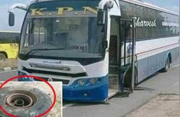 அண்ணே... டயர் தனியா ஓடுது! பீதியில் உறைந்த பயணிகள்!! தனியார் பேருந்துகளின் அராஜகம்!!