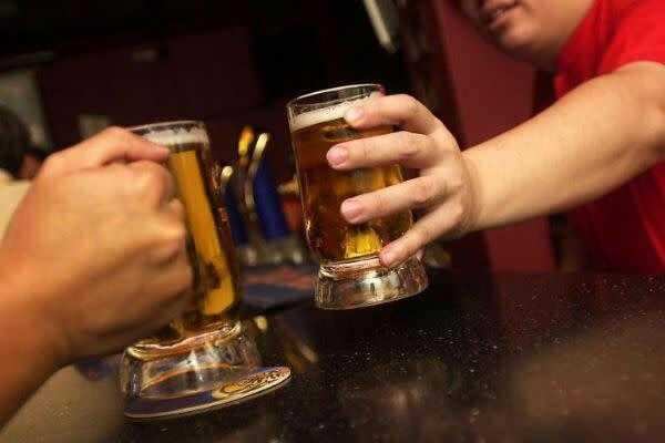 மதுவை இளைஞர்கள் ஏன் நாடுகிறார்கள் தெரியுமா?