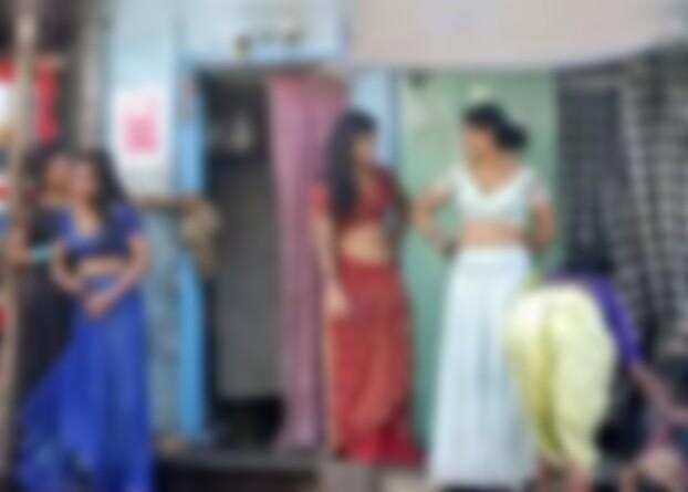 விஐபிகளுக்கு இளம்பெண்கள் சப்ளை! அதிமுக பெண் பிரமுகர் கைது!