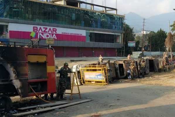 அச்சச்சோ...! இன்று இரவு முதல் மே10 வரை முழு ஊரடங்கு! கர்நாடகாவில் வேகமெடுக்கும் கொரோனா!