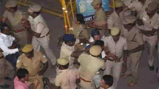 தமிழகத்தில் விடிய விடிய முஸ்லீம்கள் போராட்டம்!!!