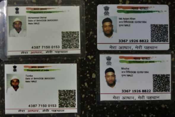 உங்க குடியுரிமையில் சந்தேகமில்ல!! ஆனா ஆதாரில் தான் சந்தேகமே இருக்கு!! 127 பேரின் ஆதார் எண் போலியா!!