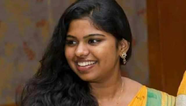 கனடாவில் தமிழக மாணவிக்கு கத்தி குத்து..! மருத்துவமனையில் அனுமதி..! கனடாவில் தமிழக மாணவிக்கு கத்தி குத்து..! மருத்துவமனையில் அனுமதி..!