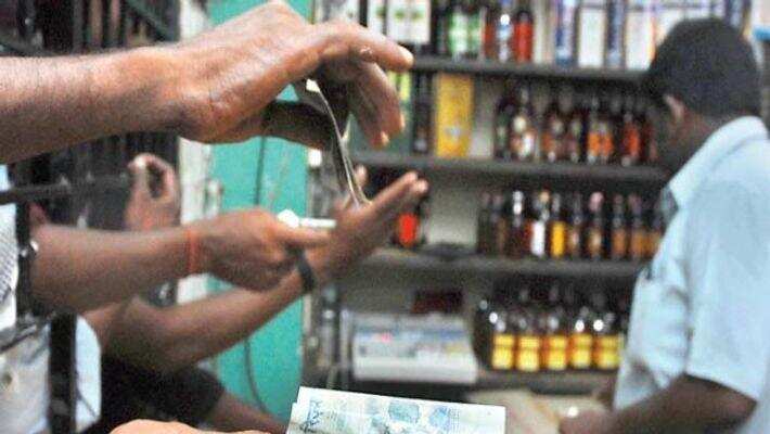 பொங்கலை கடந்த ஆண்டை விட உற்சாகமாக கொண்டாடிய குடிமகன்கள்.. டாஸ்மாக் மது விற்பனை விவரம்