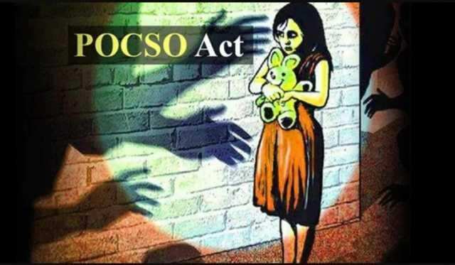 4 வயது குழந்தைக்கு மிட்டாய் கொடுத்து பாலியல் தொல்லை அளித்த முதியவர்.. 4 வயது குழந்தைக்கு மிட்டாய் கொடுத்து பாலியல் தொல்லை அளித்த முதியவர்..