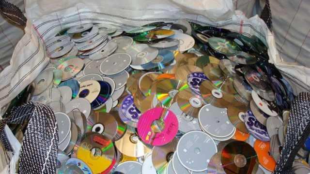 ஆபாச படங்களின் சிடி விற்பனை செய்த இருவர் கைது!