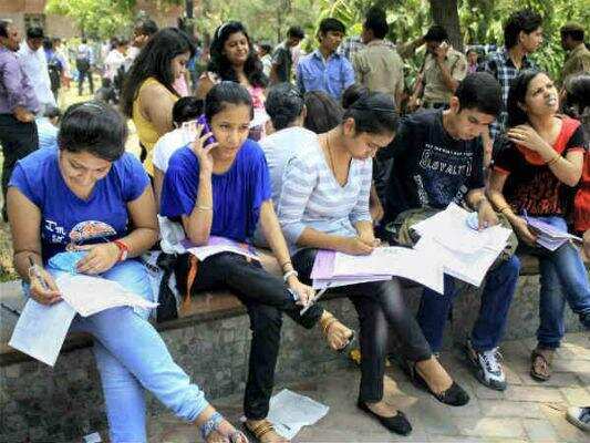 10, +12 பொதுத் தேர்வு! கல்வித்துறை புது அறிவிப்பு!அதிர்ச்சியில் மாணவர்கள்!!