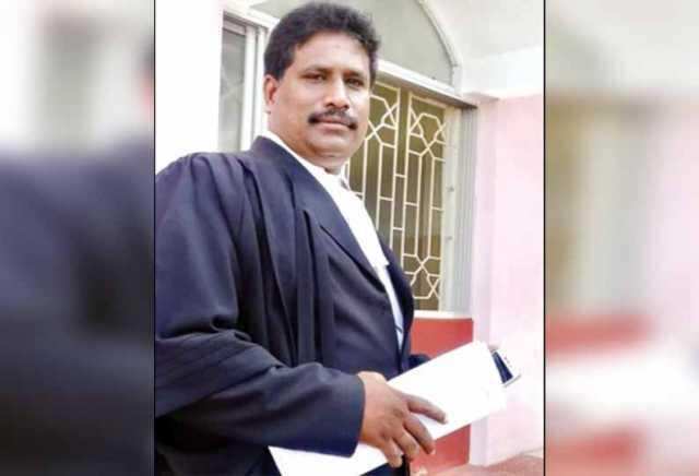 நடுரோட்டில் வக்கீல் ஓட, ஓட வெட்டிக்கொலை