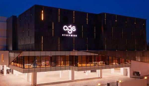 பிரபல தயாரிப்பு நிறுவனத்தில் ஐடி ரெய்டு! சென்னையில் பரபரப்பு! 