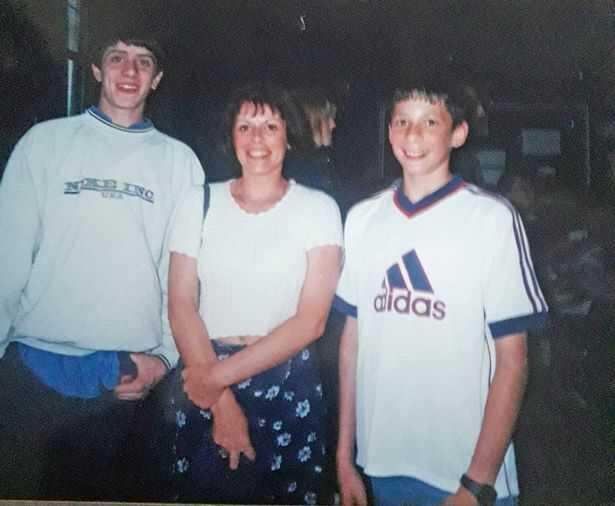 வீட்டிற்கு வந்து டீ குடிந்த பின் கற்பழித்தார்.. மகனின் நண்பன் என நம்பியதால் மோசம்..