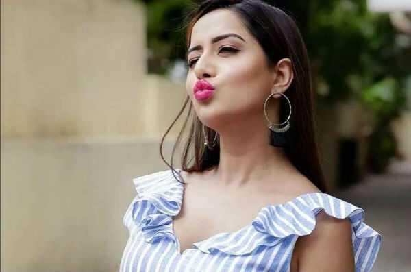 நடிகை ரைசாவின் காதலர் இவர் தானாம்! பகீரங்க அறிவிப்பு! காதலர் தின சர்பைரஸ்!