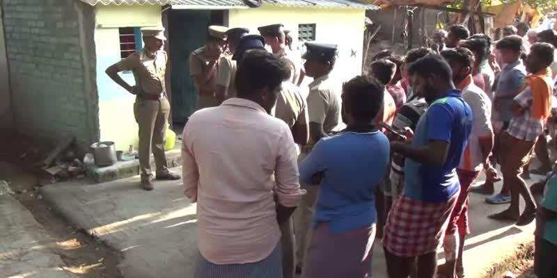 கணவன் தூங்கியபோது வீட்டில் முனங்கள் சத்தம்.. கள்ளக்காதலன் தலையை துண்டித்த கொடூரம்..