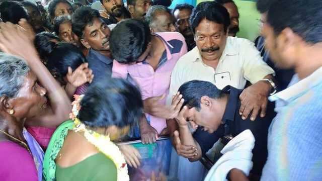 தம்பி திடீர் மரணம்..! அதிர்ச்சியில் கண்ணீர் விட்டு கதறி அழுத சீமான்..!