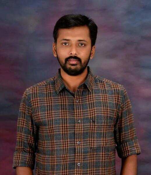 அடுத்த மாசம் வளைகாப்பு! சாலை விபத்தில்  செய்தியாளர் ராஜசேகர்  உயிரிழப்பு! 