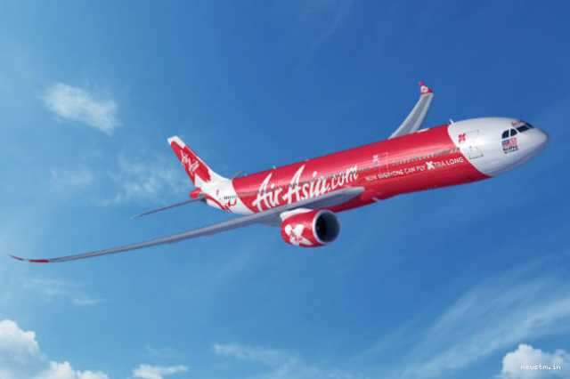 நடு வானில் எஞ்சின் கோளாறு! 179 பேர் உயிர் தப்பினர்!