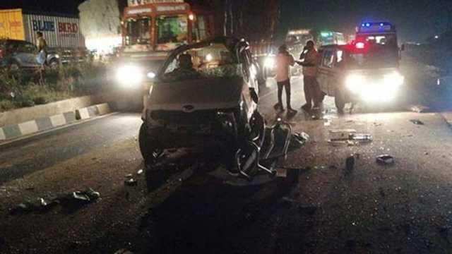 ஈஷாவில் சிவராத்திரி கொண்டாட்டம்.. விபத்தில் சிக்கி 2 பெண்கள் பலி.. உயிருக்கு போராடிய 7 மாத குழந்தை ஈஷாவில் சிவராத்திரி கொண்டாட்டம்.. விபத்தில் சிக்கி 2 பெண்கள் பலி.. உயிருக்கு போராடிய 7 மாத குழந்தை