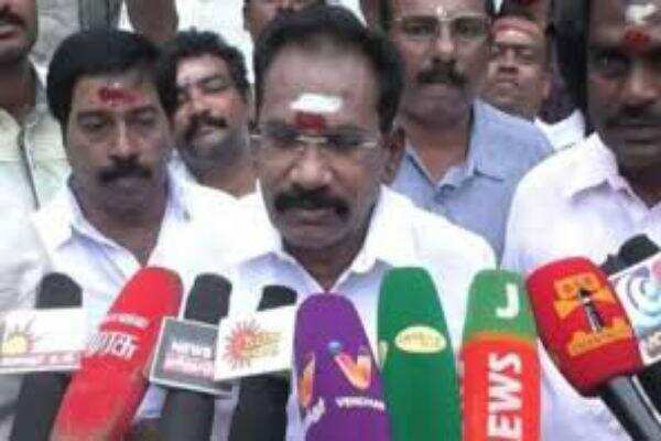 எம்.ஜி.ஆர் மலையாளி.. ஜெயலலிதா பிராமணர்.. தொண்டர்களை விரட்டியடித்த அமைச்சர் செல்லூர் ராஜு!!