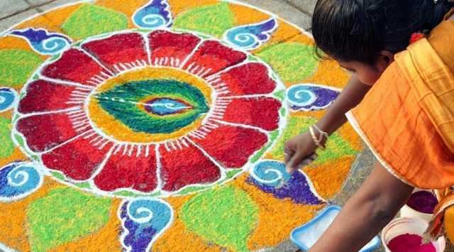 உஷார்!!  கோலம் போடும் போது ஜாக்கிரதை! உங்களை சுற்றும் ஆபத்து!