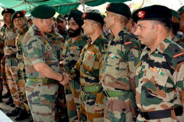 ராணுவ வீரர்களின் ஓய்வு பெறும் வயது உயர்த்தப்படுகிறது