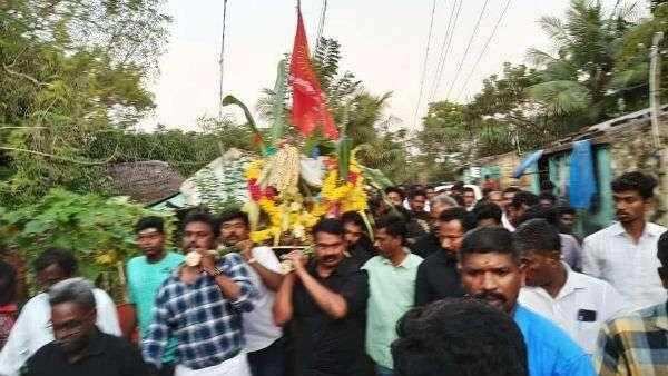 தம்பி அன்பு... கதறியழுத சீமான்! சடலத்தைத் தோளில் தூக்கிச் சென்ற நெகிழ்ச்சி!!