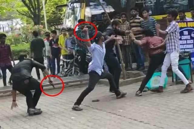 SRM கல்லூரியில் துப்பாக்கி, கத்தியுடன் மாணவர்கள்!! பகீர் கிளப்பும் வீடியோ!