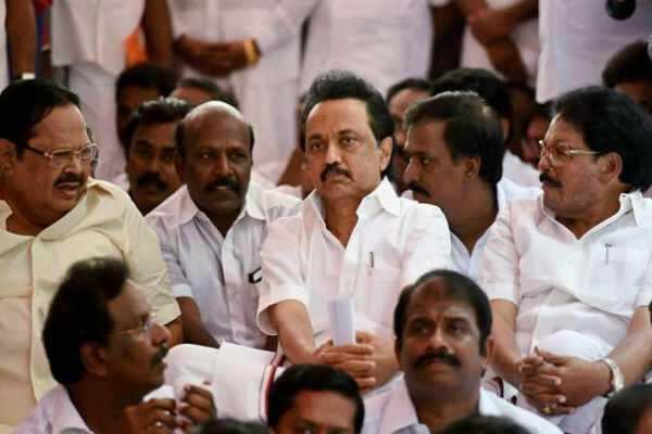 தமிழக எம்.எல்.ஏ.க்கள் 234 பேரையும் கடத்துவோம்!!