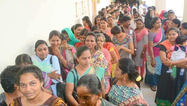 பெண்களுக்கு அதிரடி சலுகை!! மத்திய அரசு அதிரடி!! மகளிர் தினம் ஸ்பெஷல்!!