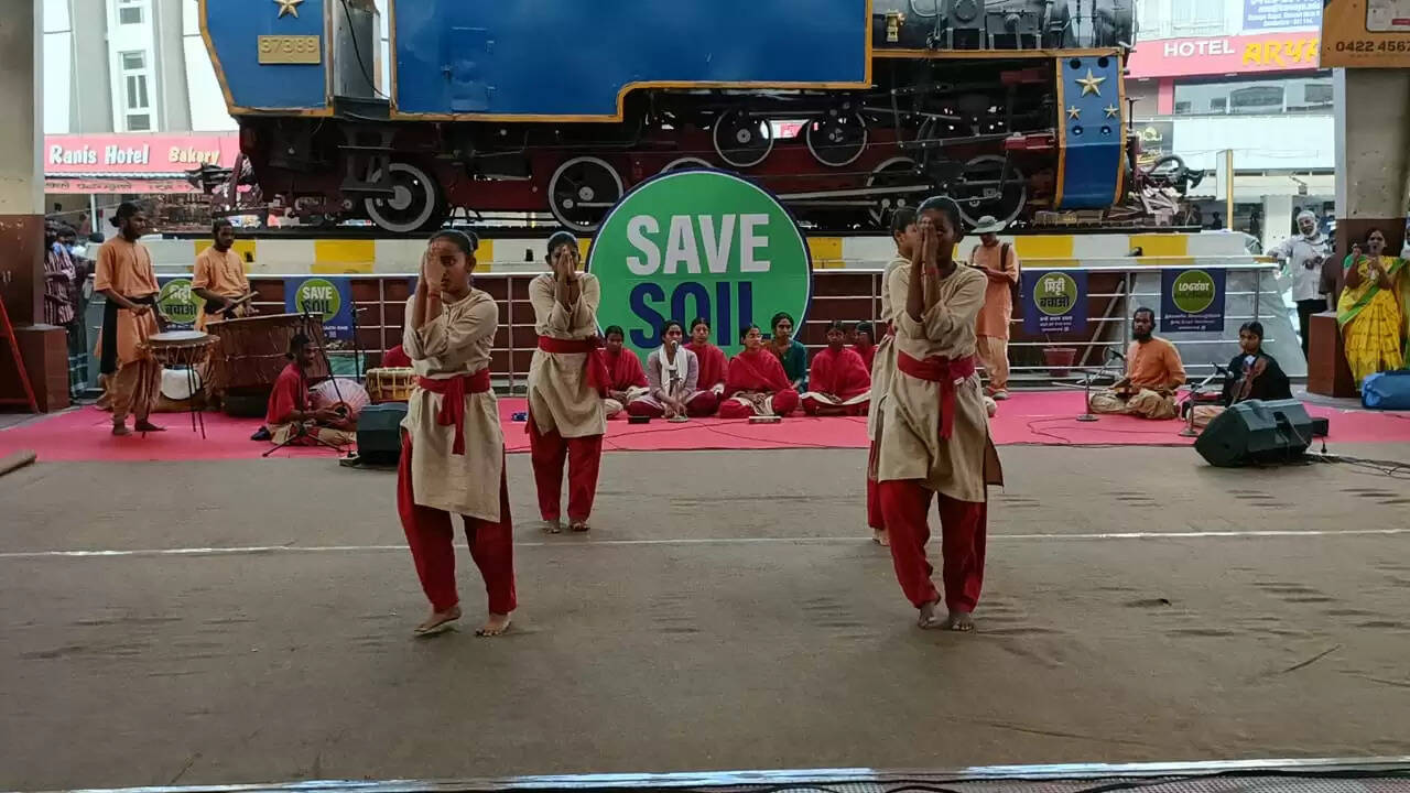 பொதுமக்களிடம் விழிப்புணர்வு ஏற்படுத்திய சம்ஸ்கிரிதி மாணவர்கள்..!!