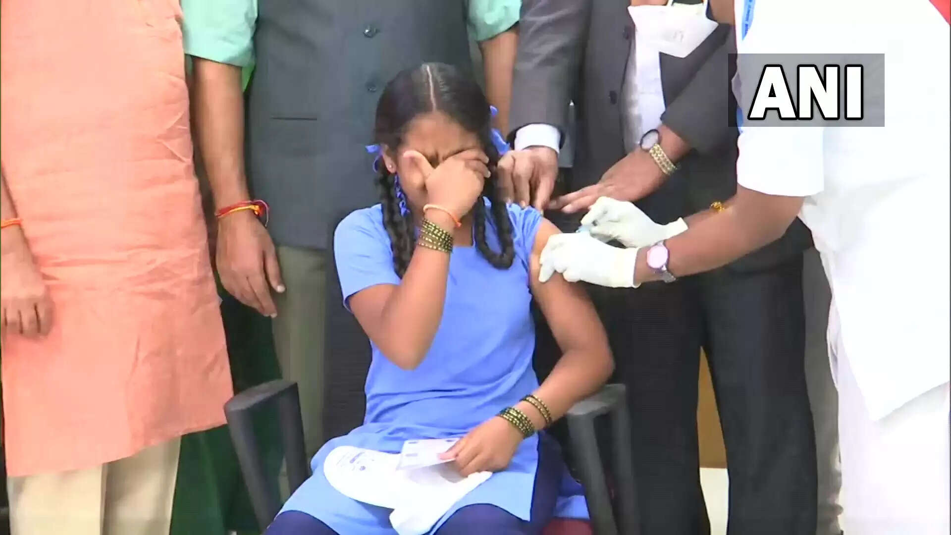 12 முதல் 14 வயது வரையிலான சிறார்களுக்கு தடுப்பூசி.. பிரதமர் மோடி வாழ்த்து..! 12 முதல் 14 வயது வரையிலான சிறார்களுக்கு தடுப்பூசி.. பிரதமர் மோடி வாழ்த்து..!