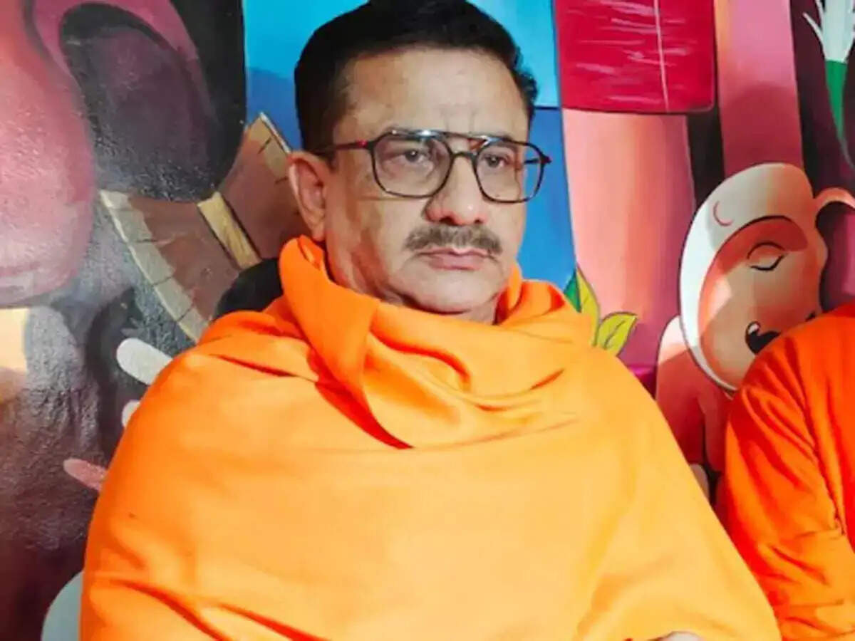 தொடர்ந்து கொலை மிரட்டல்.. மதம் மாறினார் வக்பு வாரிய முன்னாள் தலைவர்..! தொடர்ந்து கொலை மிரட்டல்.. மதம் மாறினார் வக்பு வாரிய முன்னாள் தலைவர்..!