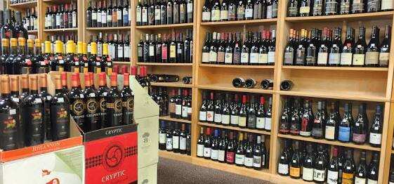 எங்களுக்கு லிமிட்டே கிடையாது! ஆந்திராவுக்கு படையெடுக்கும் தமிழக குடிமகன்கள்!